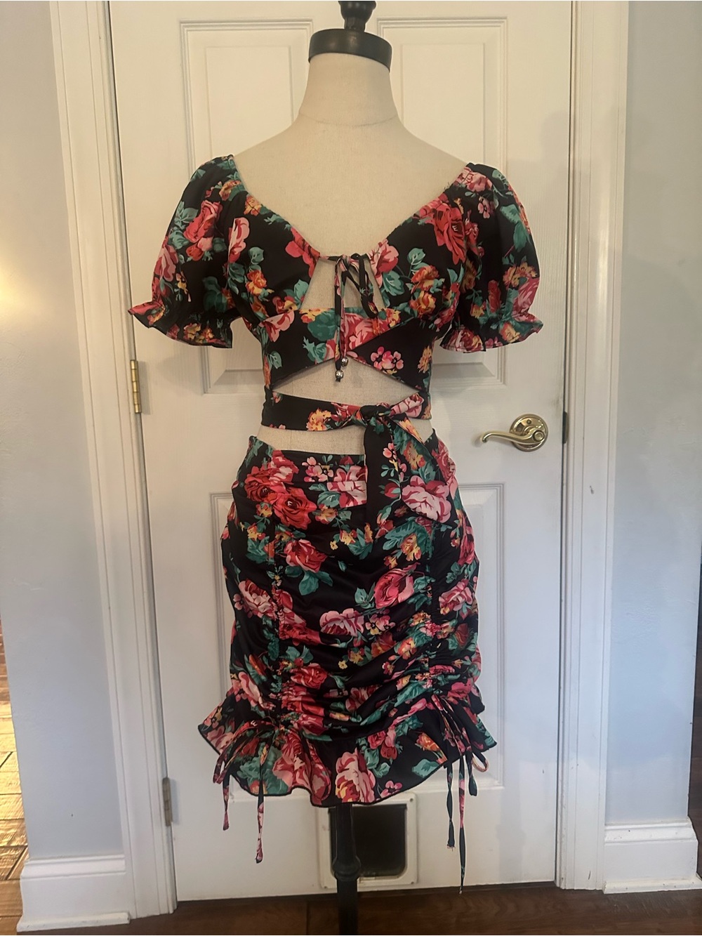 Flirty 2Piece Dress Crop Top and Skirt with Ruching, Wrap Top Puff Sleeves